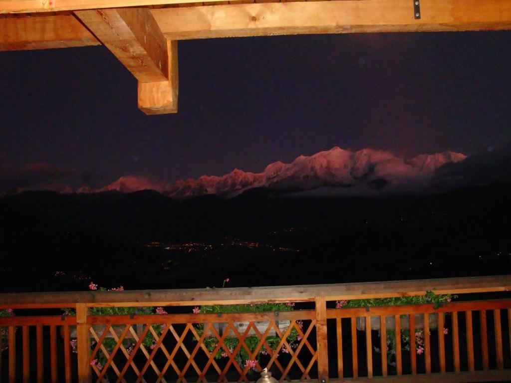 Villa La Joubarbe Au Balcon Du Mont-Blanc Sallanches Exterior foto